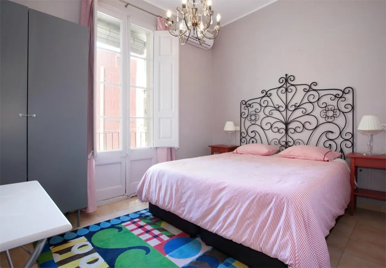 Aparteasy - Family Sant Antoni Apt. Barcelona 0*,