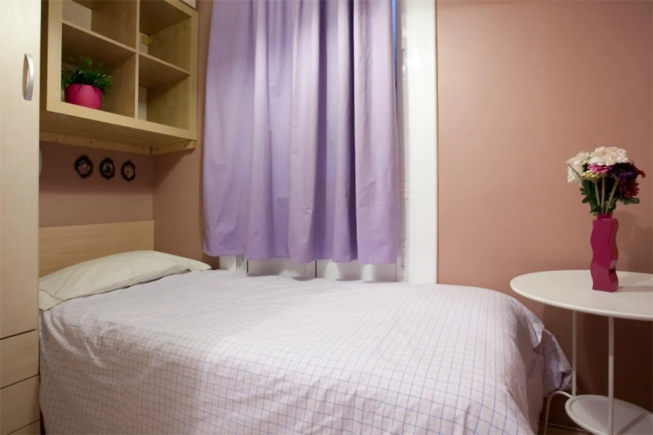 Apartamento Aparteasy - Family Sant Antoni Apt. Barcelona